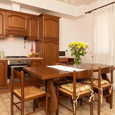 Su Lizu - I.u.n. R0435 Apartmán Orosei