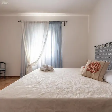 Su Lizu - I.u.n. R0435 Apartment Orosei
